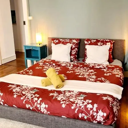 Apartment L'haussmannien *