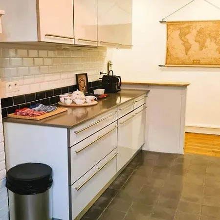 L'haussmannien Apartment